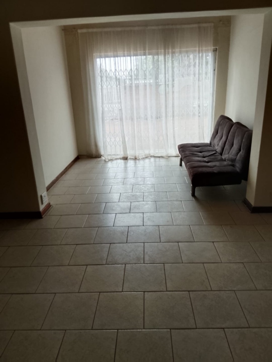 5 Bedroom Property for Sale in Roosheuwel North West